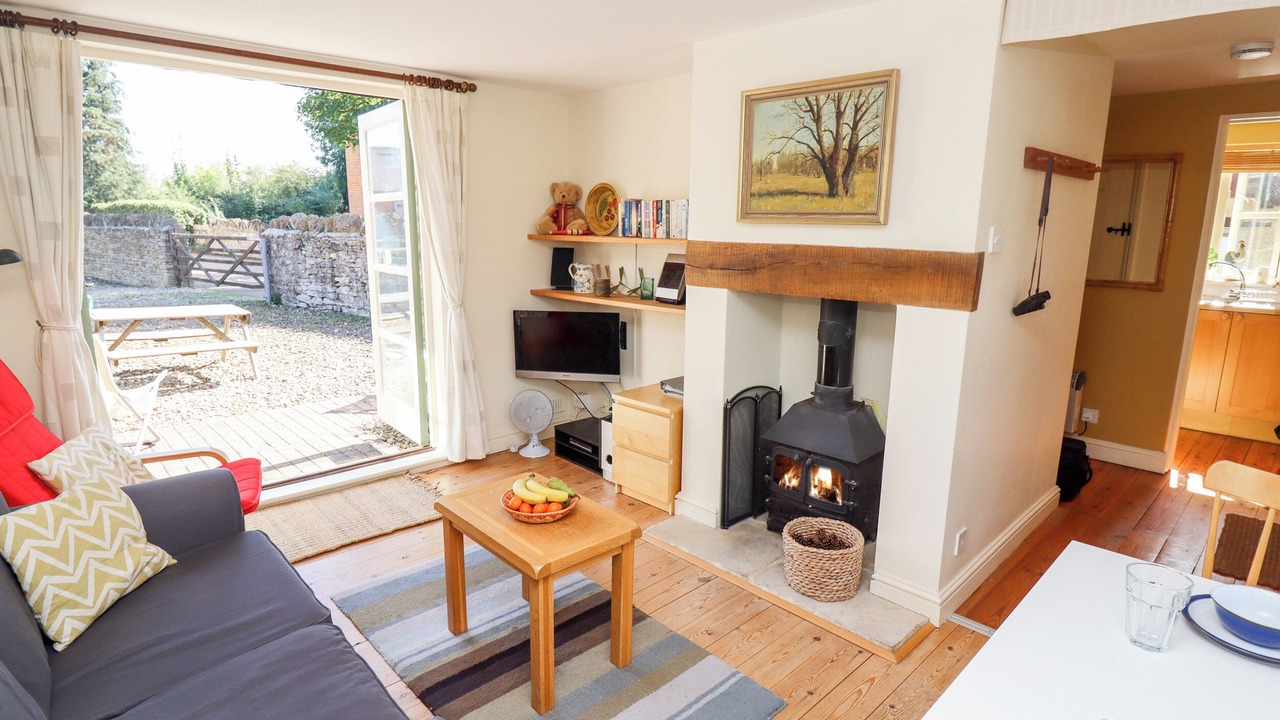 Photo of Livingroom in Cirencester