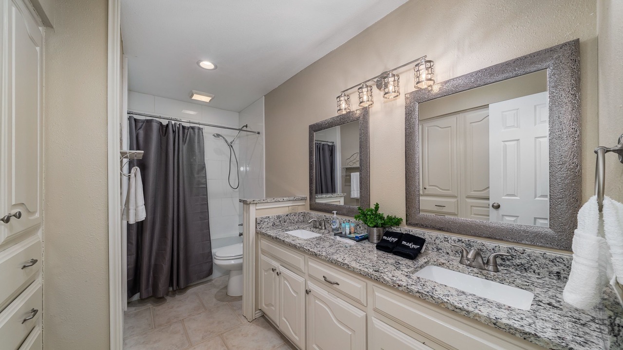 Photo of Bathroom in Hunters Glen