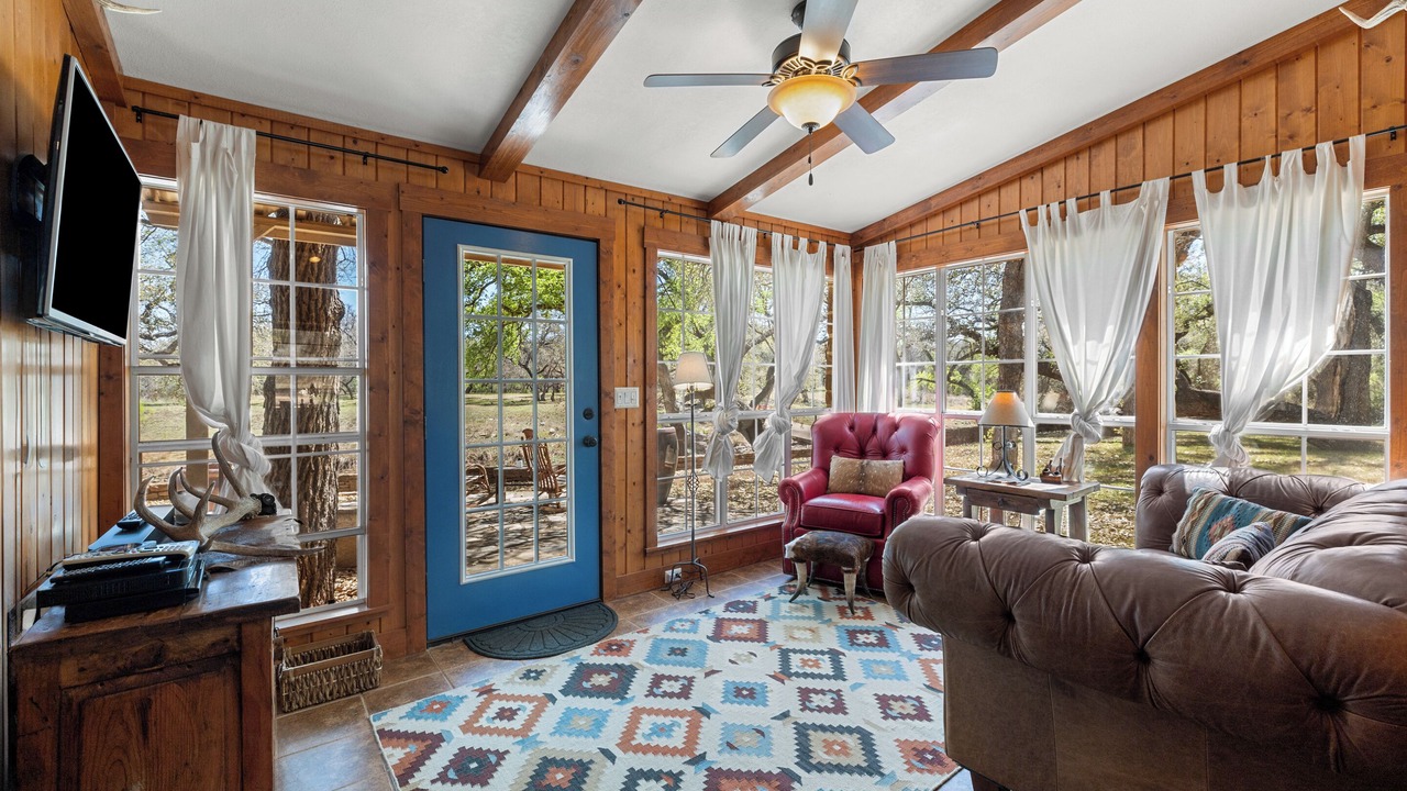 Photo of Livingroom in Llano