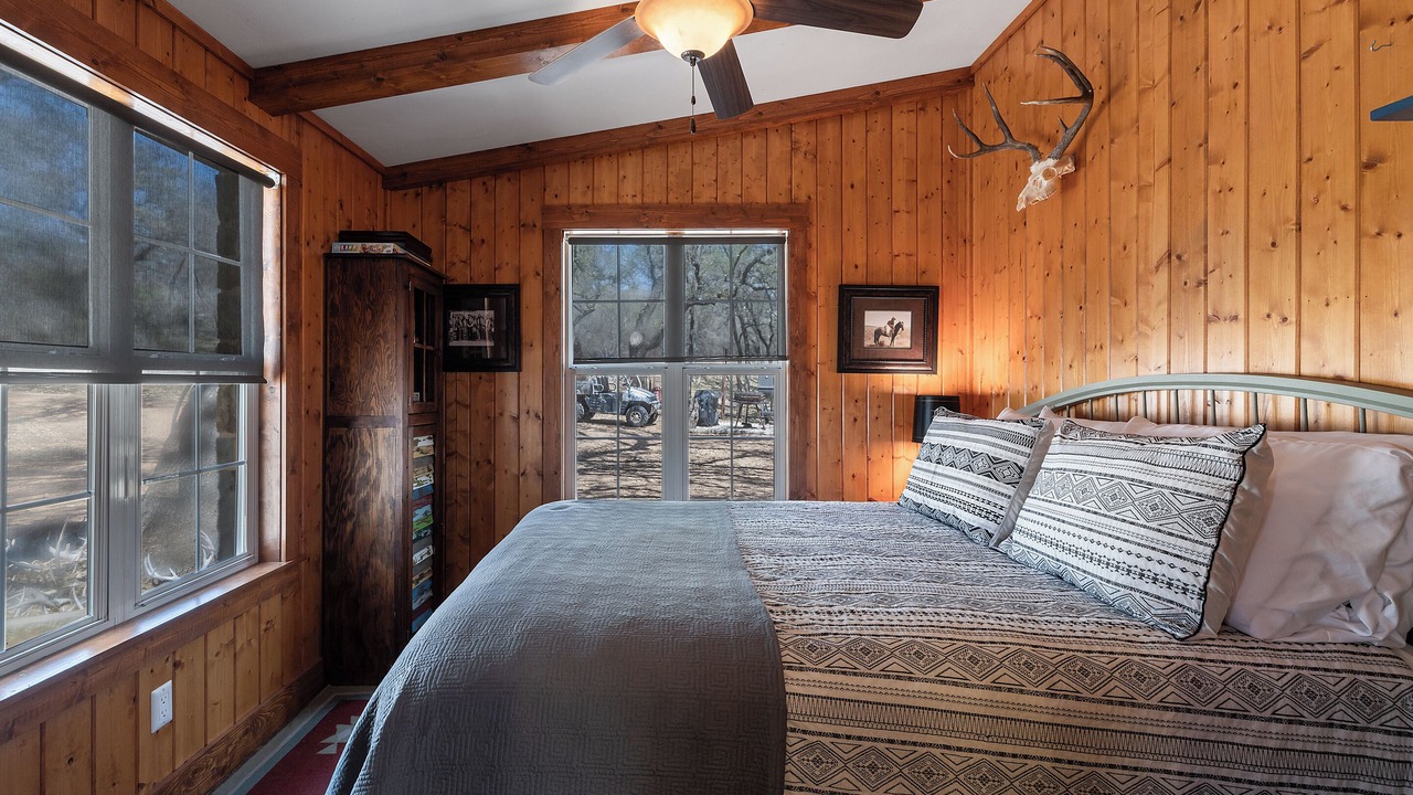 Photo of Bedroom in Llano