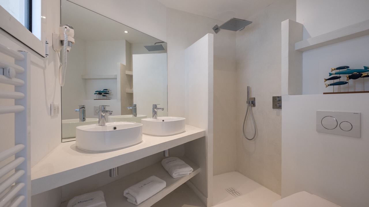Photo of Bathroom in Plage de la Garonnette