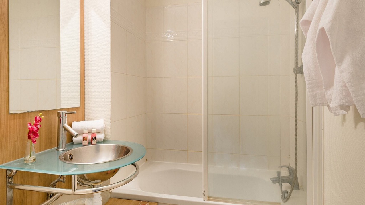 Photo of Bathroom in Azay-le-Rideau