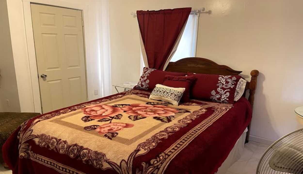 Photo of Bedroom in Hannibal