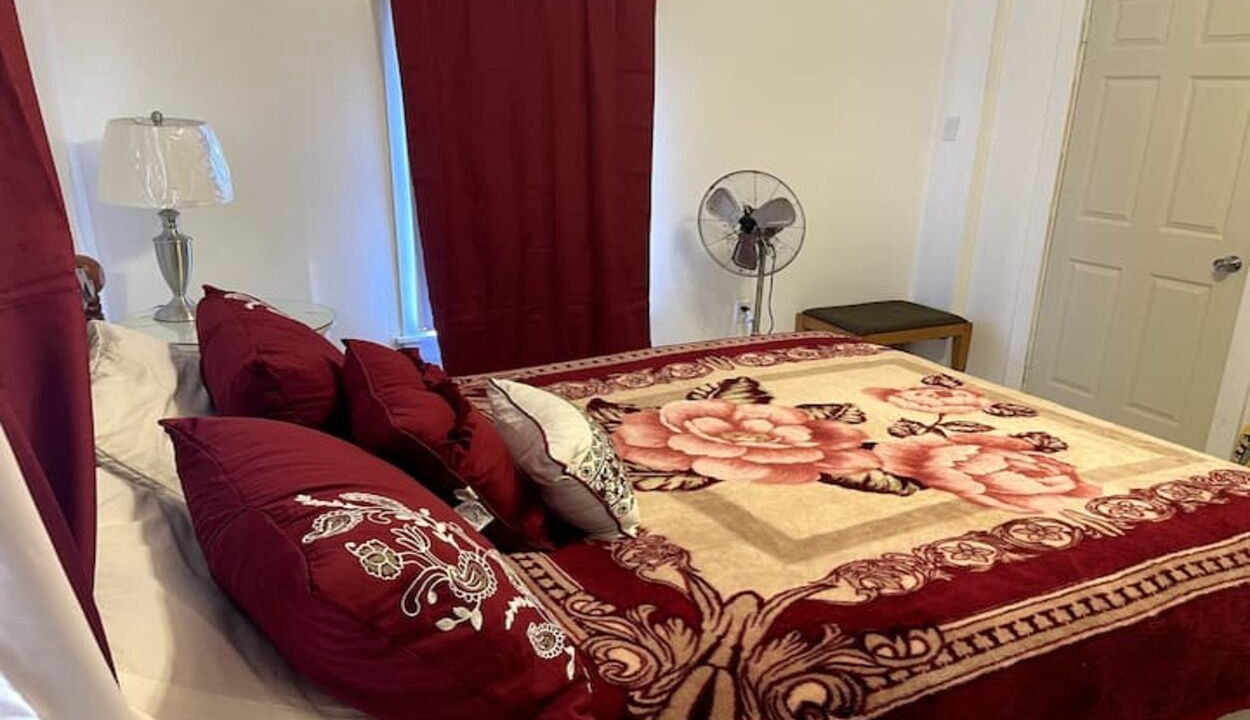 Photo of Bedroom in Hannibal