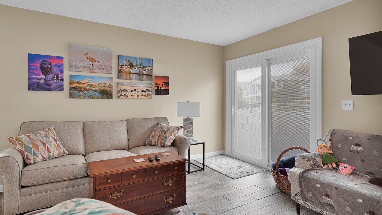Photo of Livingroom in Jacksonville Beach