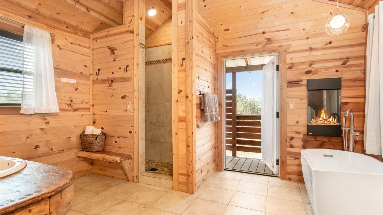 Photo of Bathroom in Llano