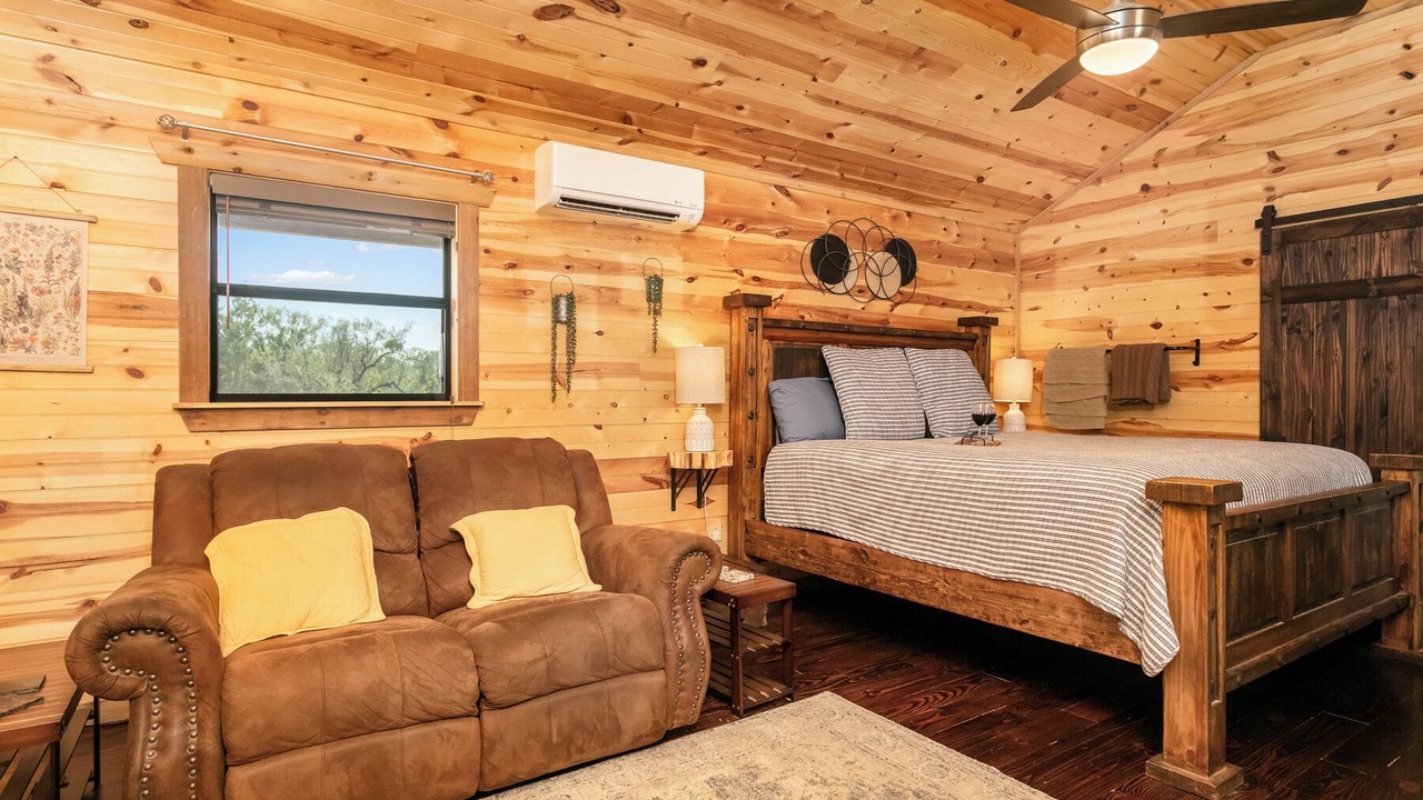 Photo of Bedroom in Llano