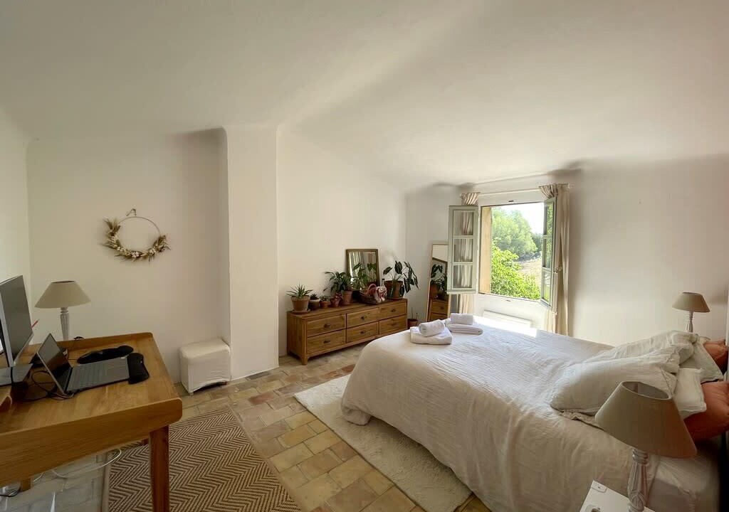 Photo of Bedroom in Lambesc
