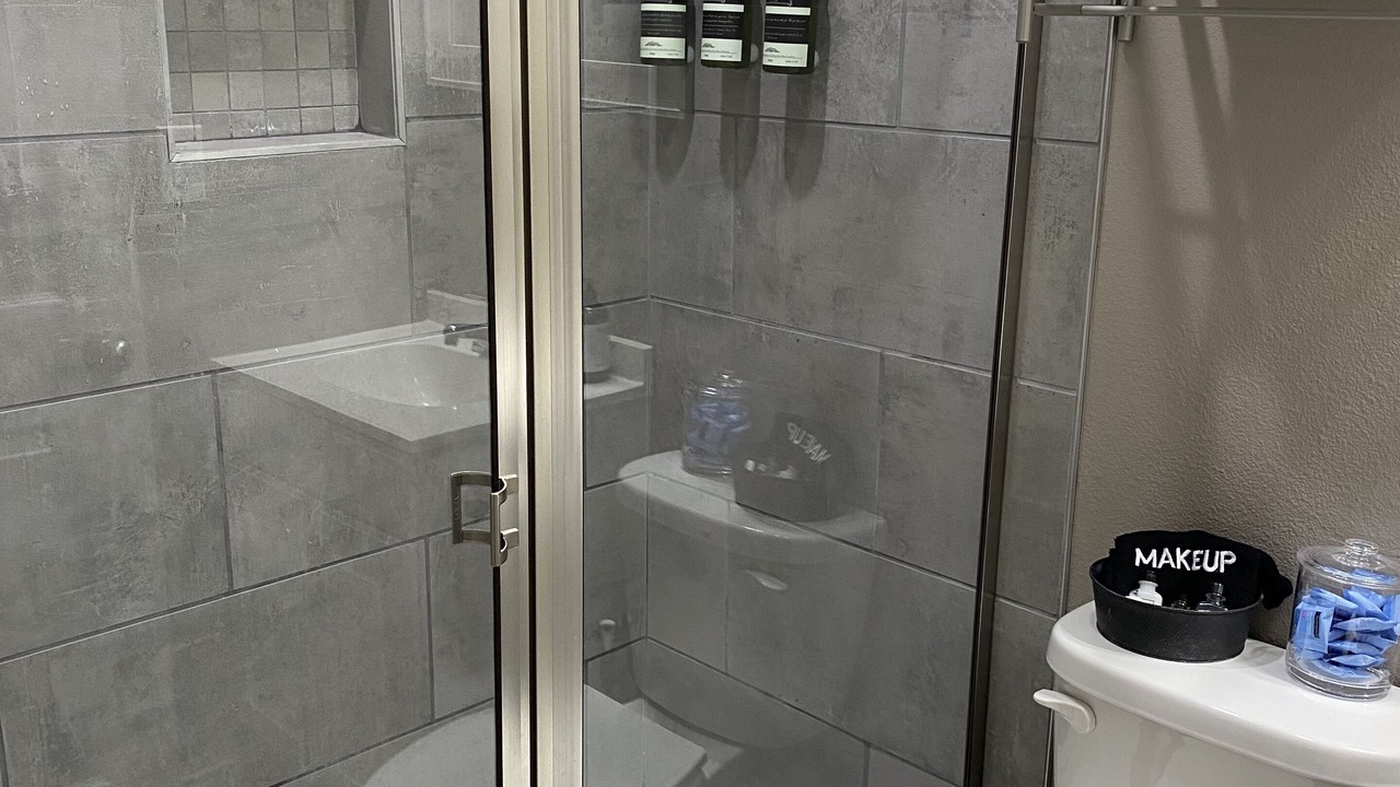 Photo of Bathroom in Brookeland