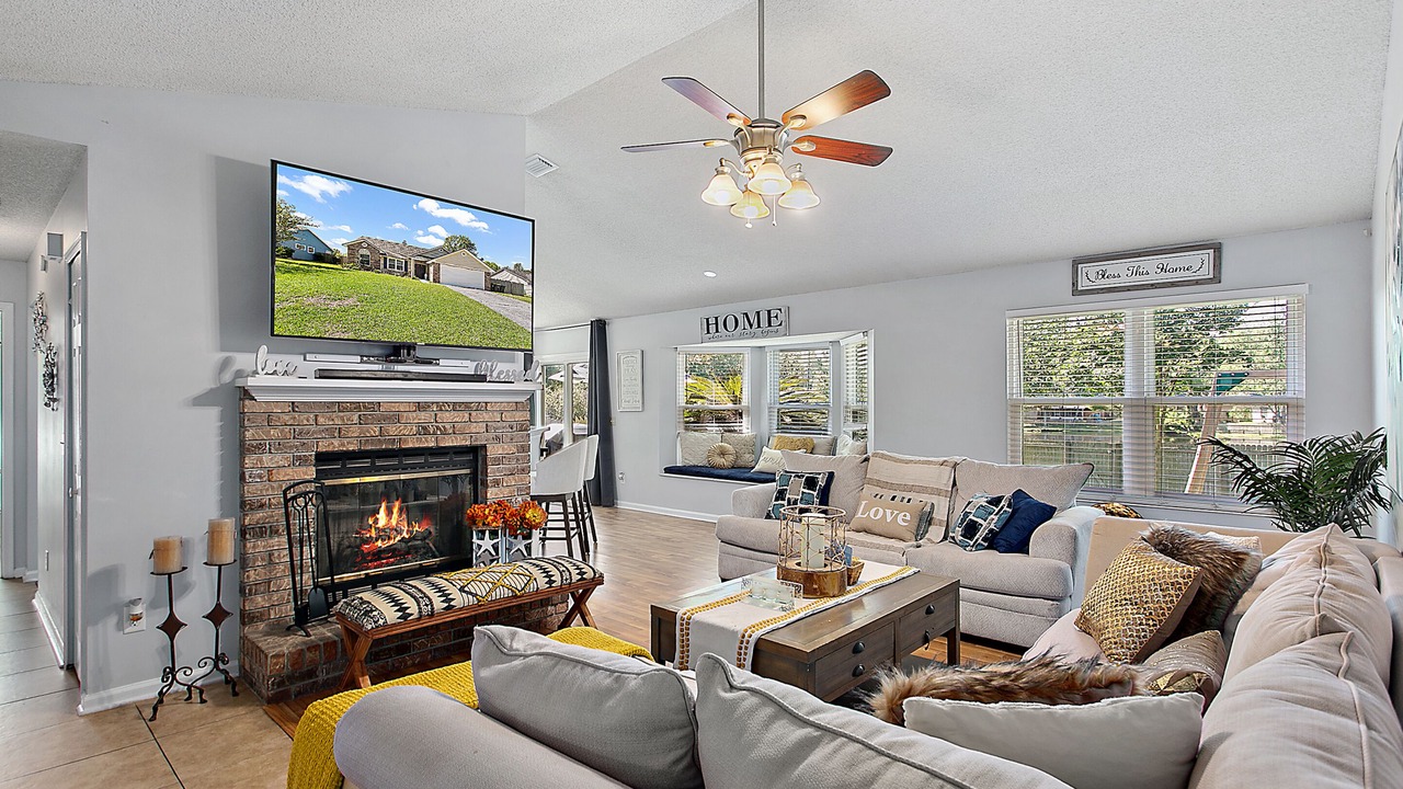 Photo of Livingroom in Jacksonville