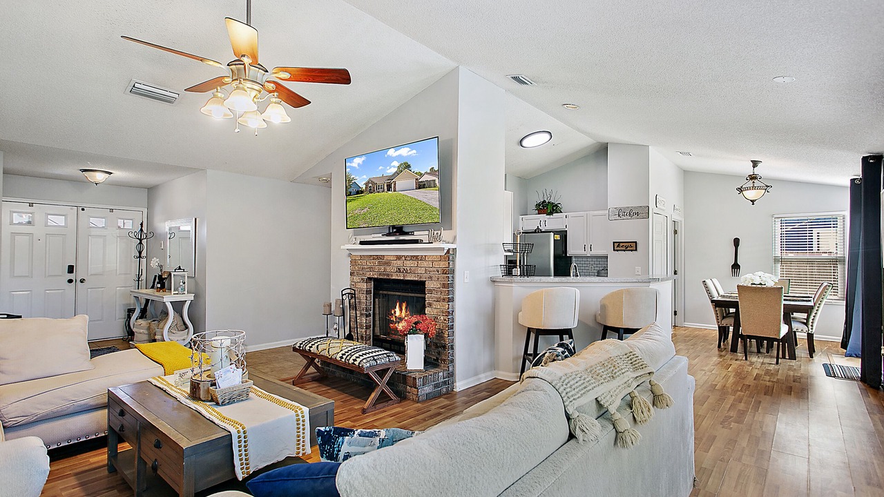 Photo of Livingroom in Jacksonville