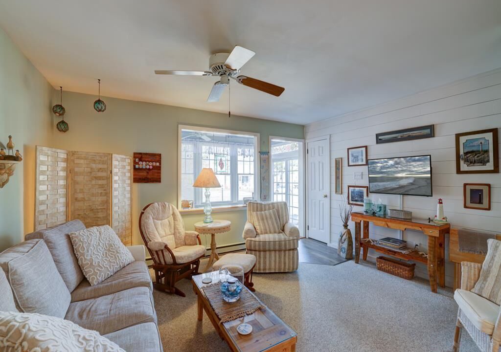 Photo of Livingroom in Village Green