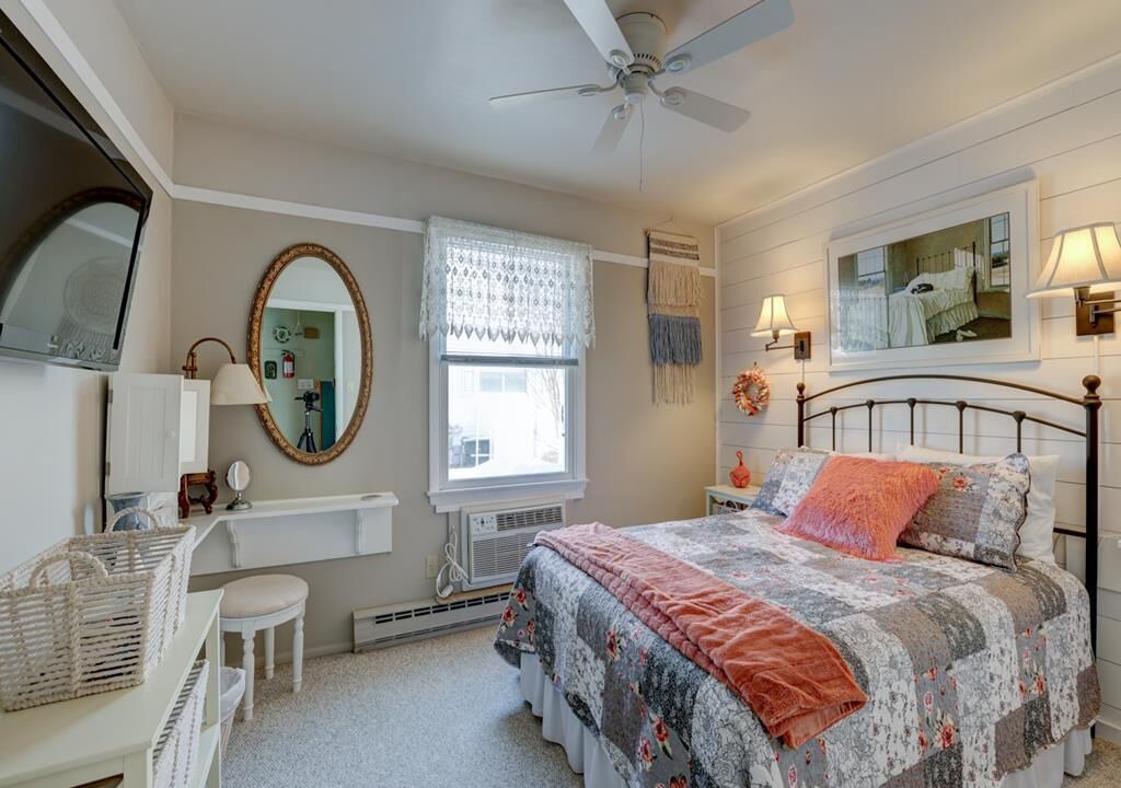 Photo of Bedroom in Village Green