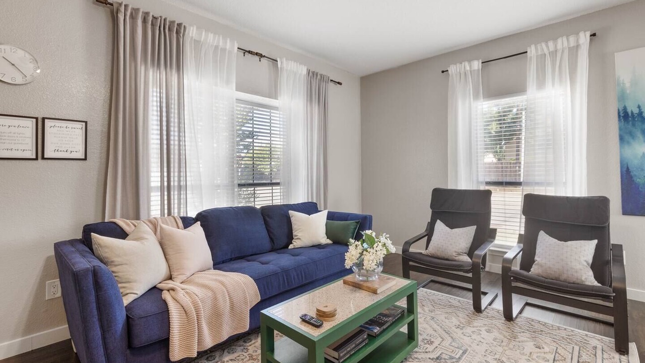 Photo of Livingroom in Euless