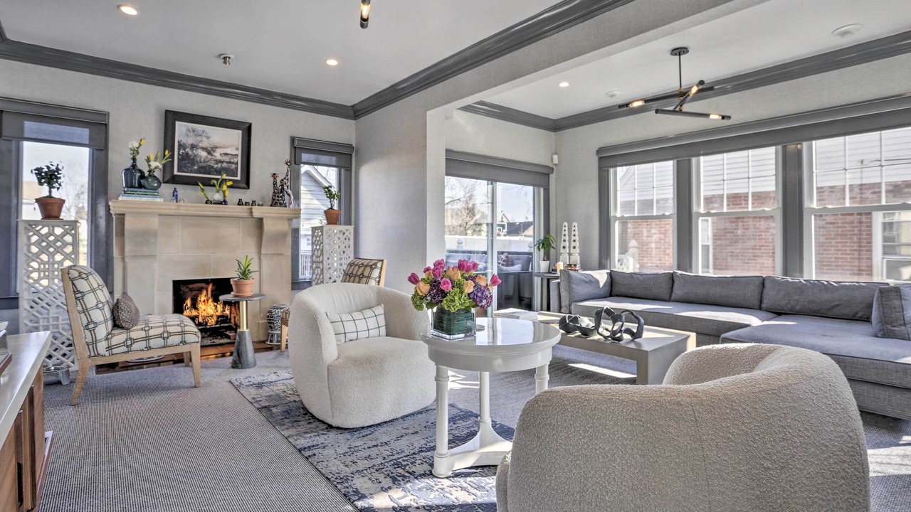 Photo of Livingroom in Teaneck