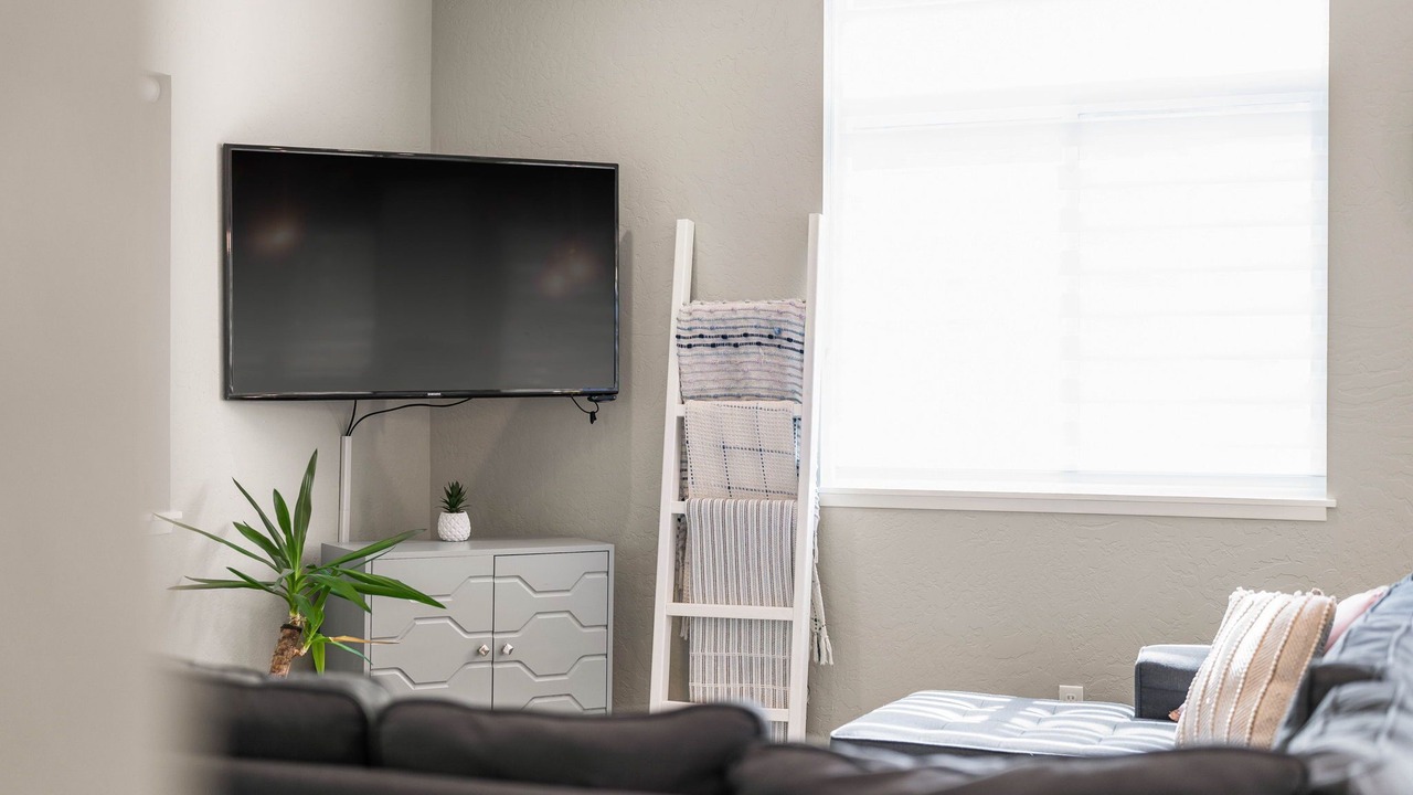 Photo of Livingroom in Bayview