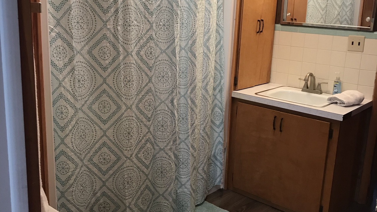 Photo of Bathroom in Longdale