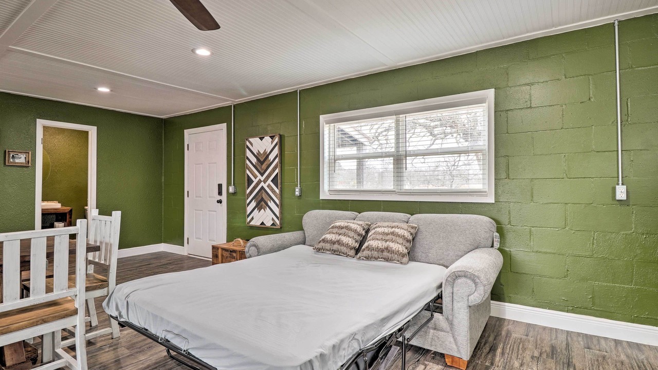 Photo of Bedroom in Tow