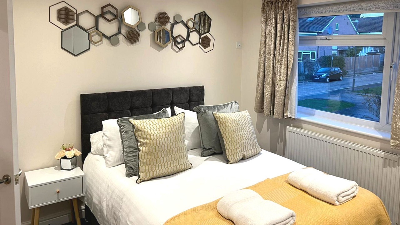 Photo of Bedroom in Canons