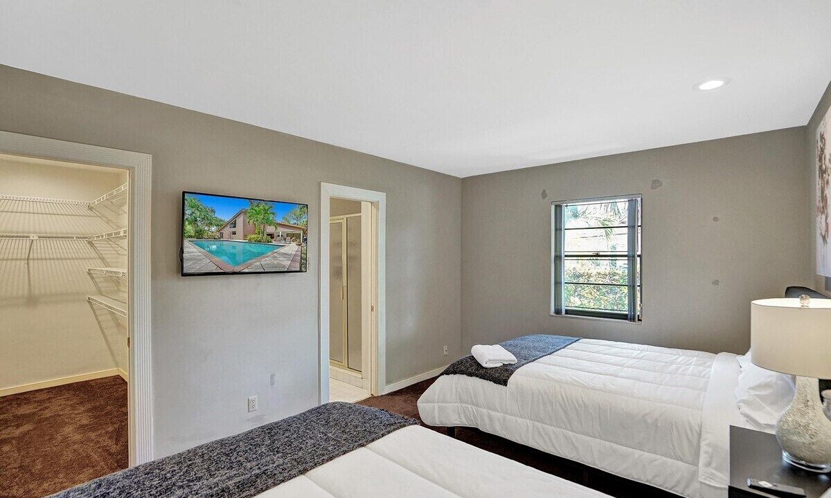 Photo of Bedroom in Survey Creek