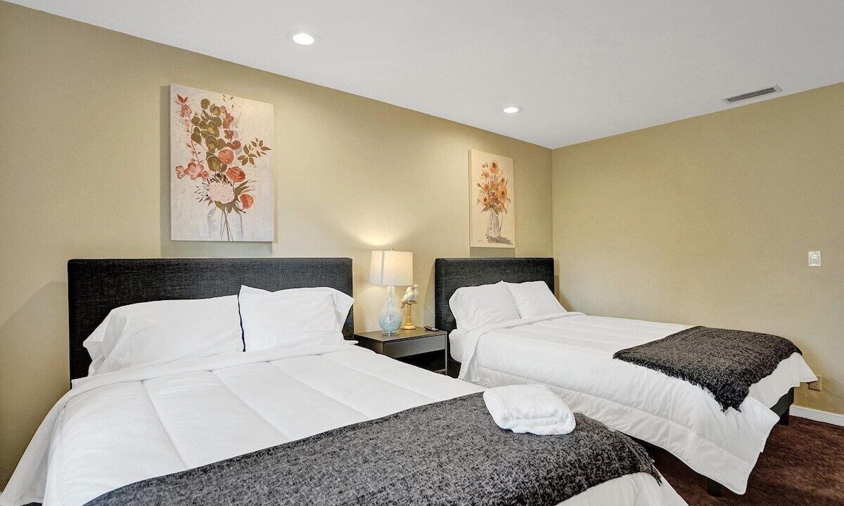 Photo of Bedroom in Survey Creek