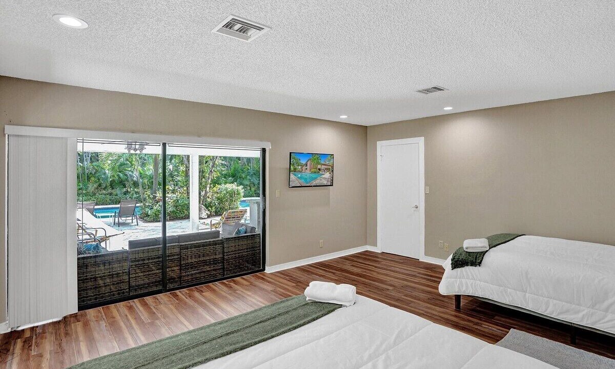 Photo of Bedroom in Survey Creek