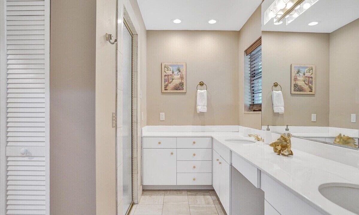Photo of Bathroom in Survey Creek