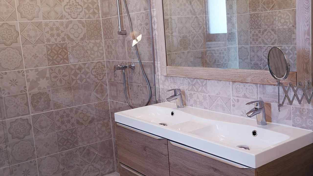 Photo of Bathroom in Saint-Genis