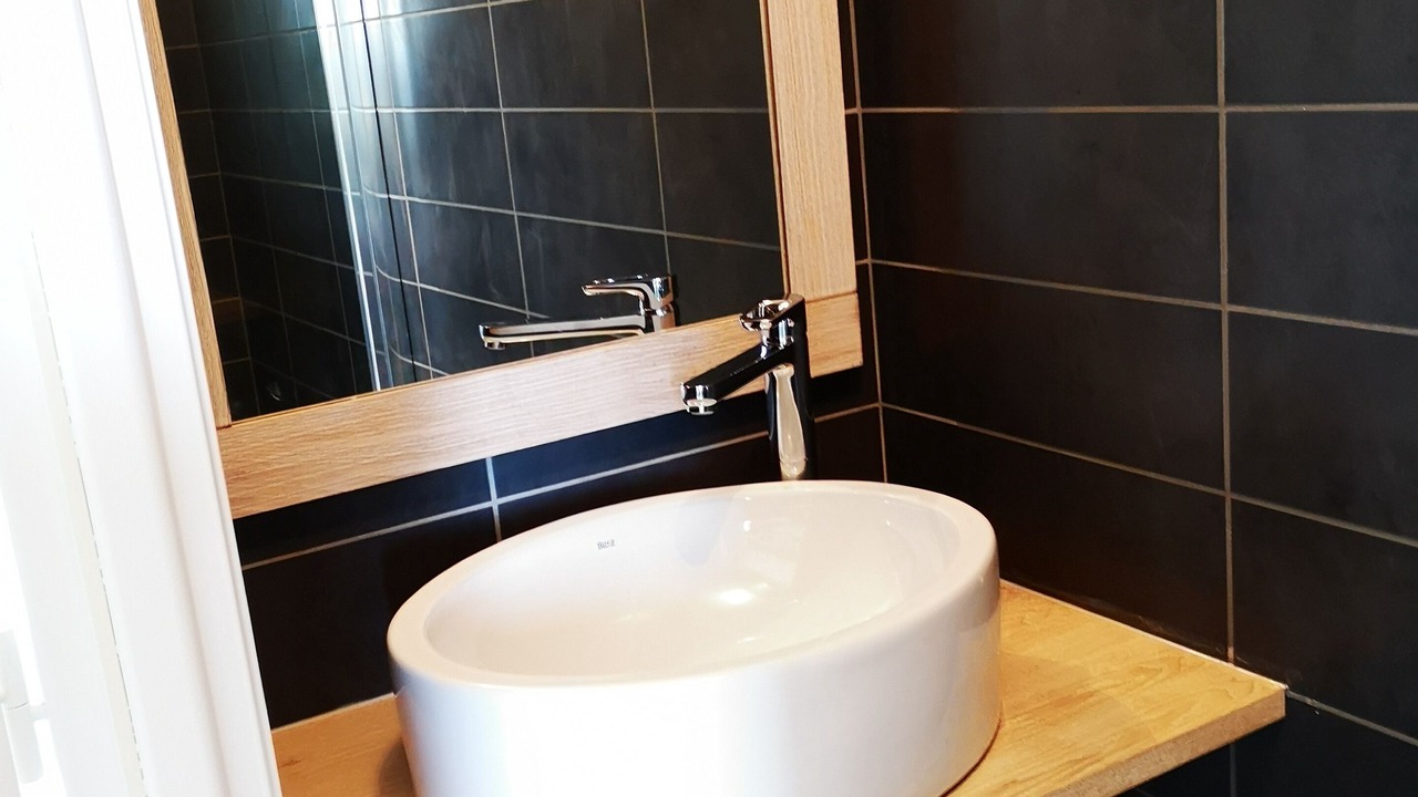 Photo of Bathroom in Saint-Genis
