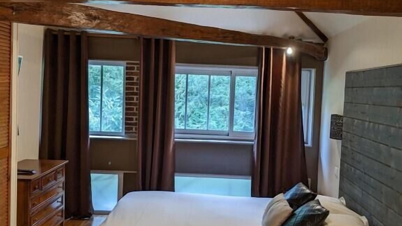 Photo of Bedroom in Flacey