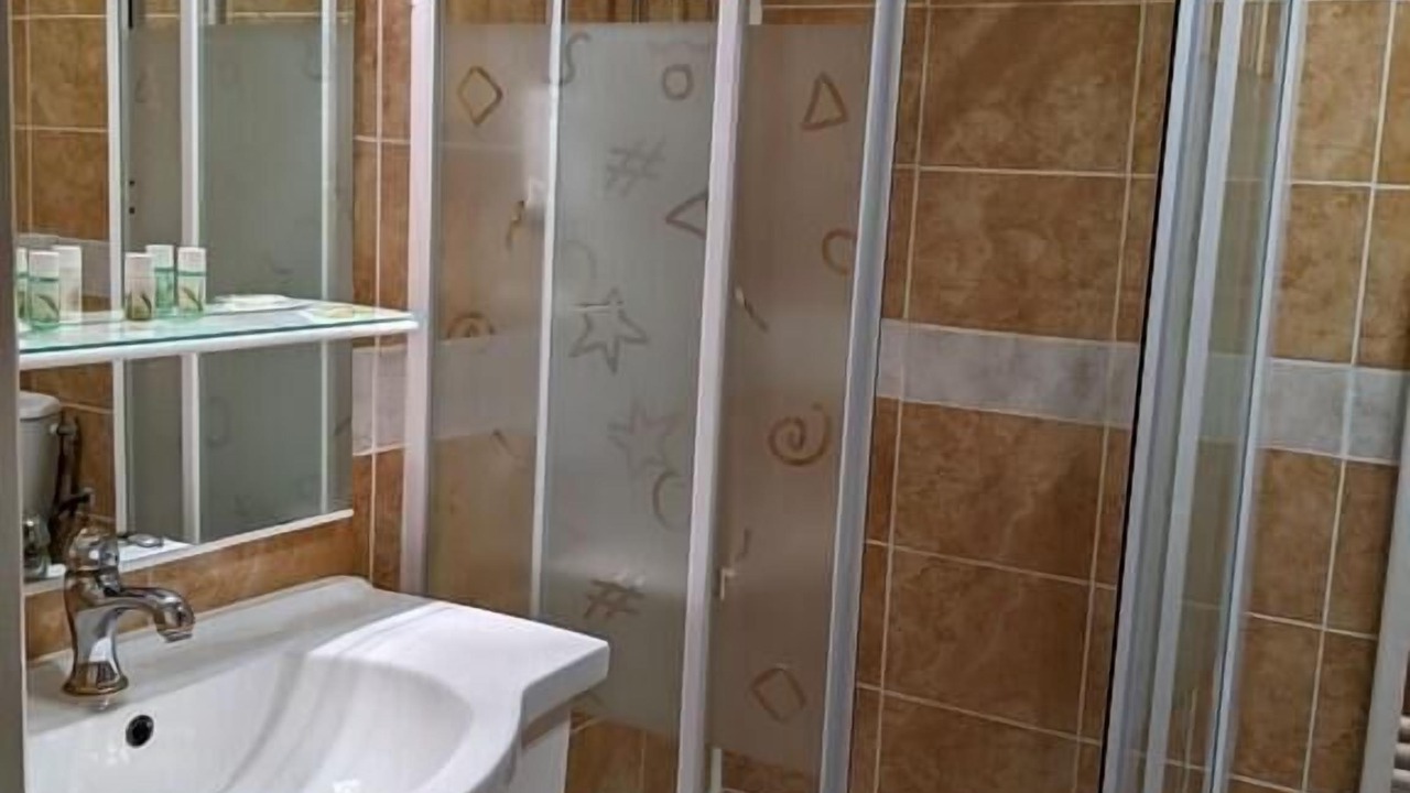 Photo of Bathroom in Flacey