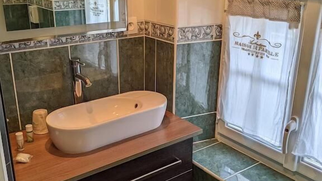 Photo of Bathroom in Flacey