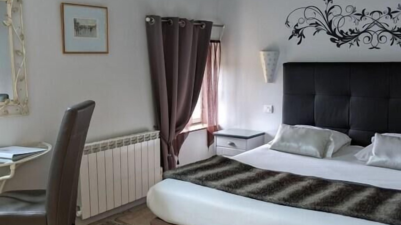 Photo of Bedroom in Flacey