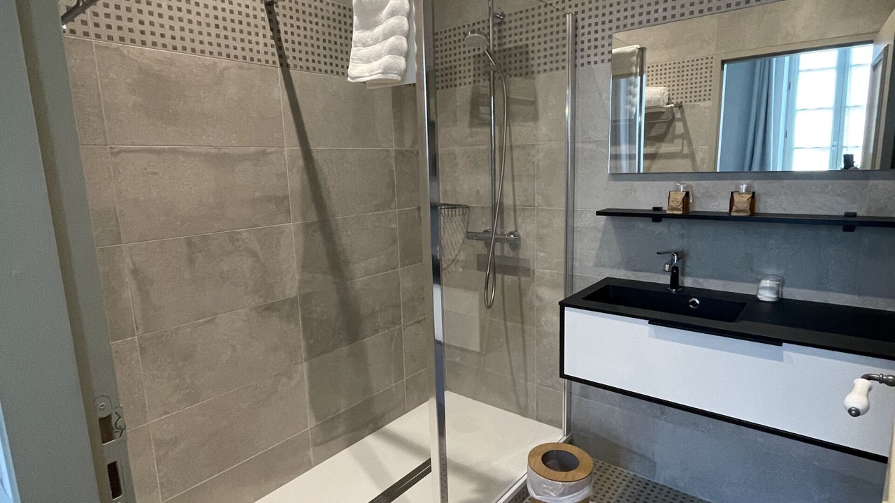 Photo of Bathroom in Savigny-les-Beaune