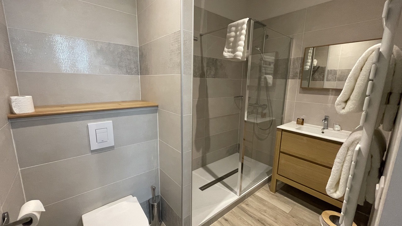 Photo of Bathroom in Savigny-les-Beaune