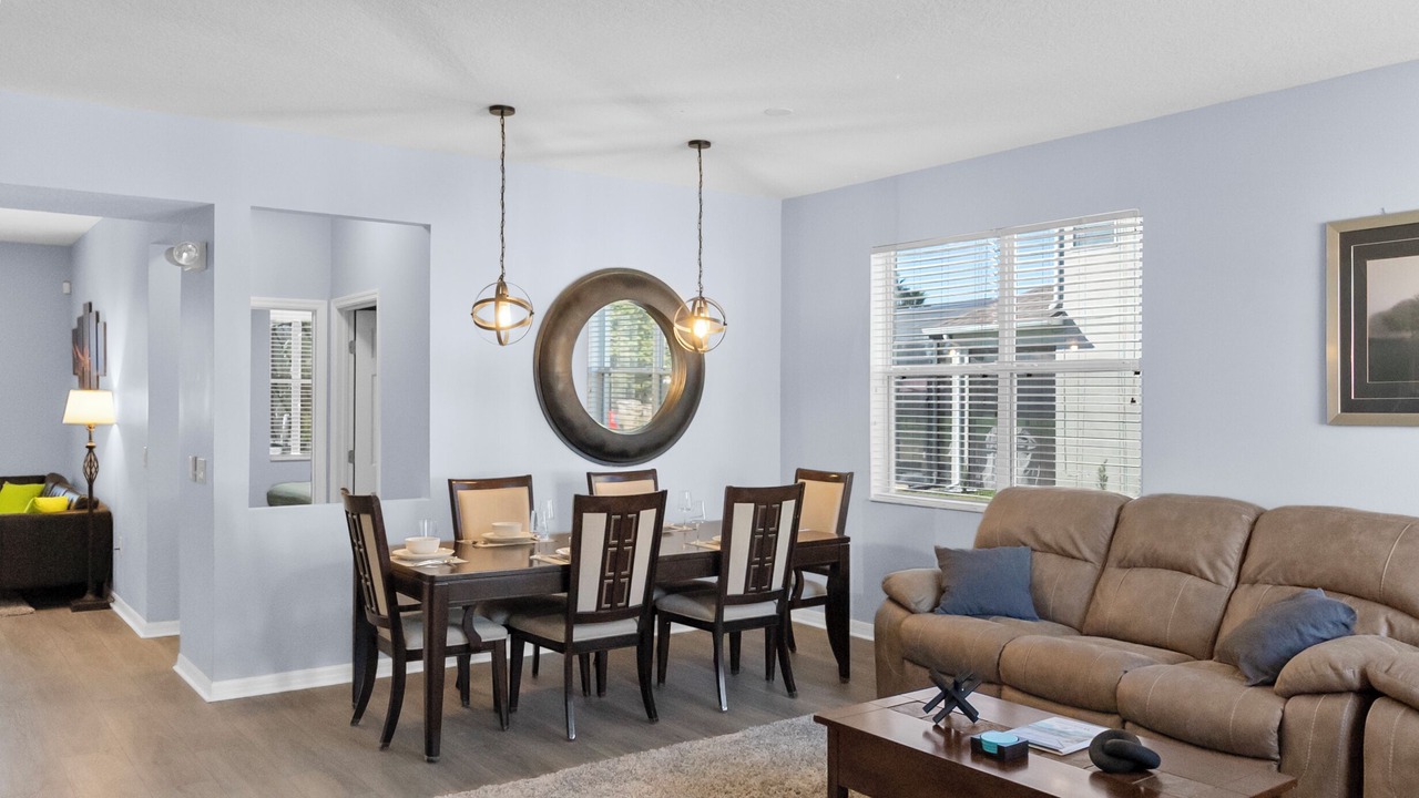 Photo of Livingroom in Four Corners