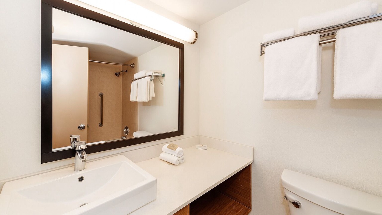 Photo of Bathroom in Carteret