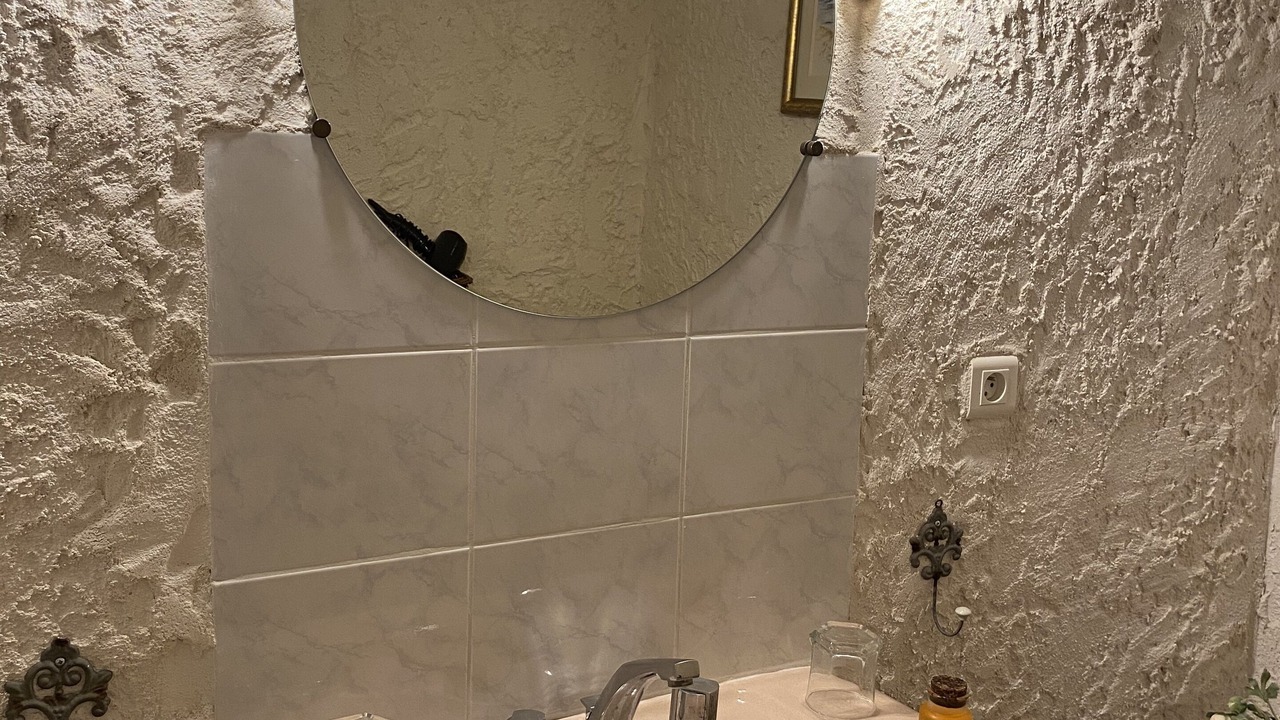 Photo of Bathroom in Piolenc
