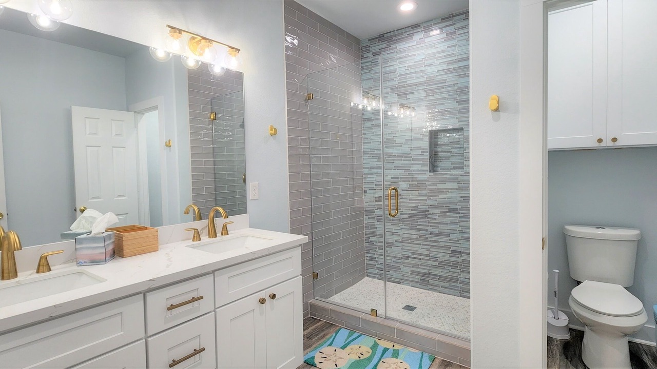 Photo of Bathroom in Pointe San Luis