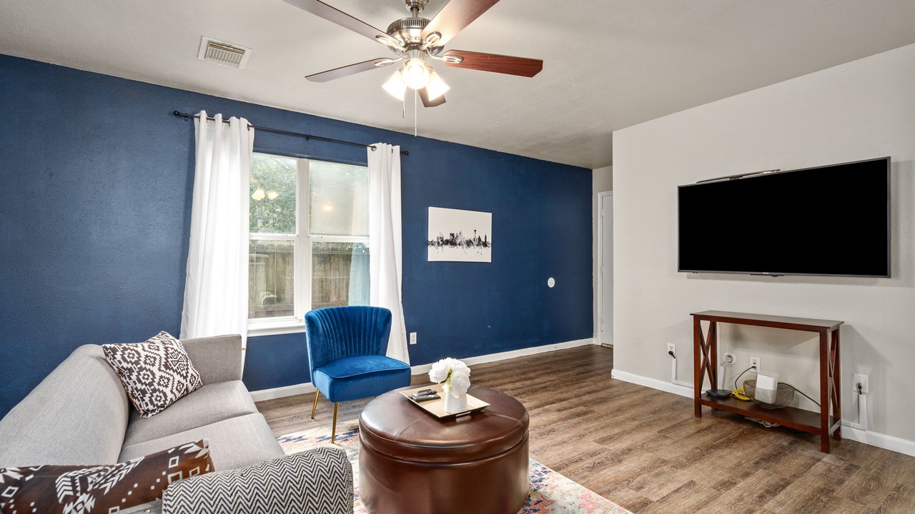 Photo of Livingroom in Cypress