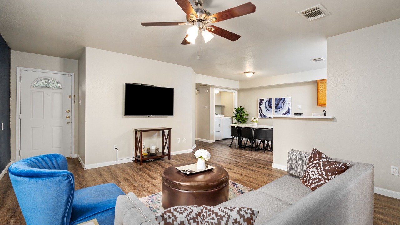 Photo of Livingroom in Cypress