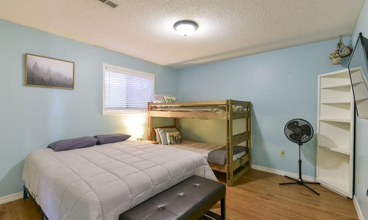 Photo of Others in Notch Estates