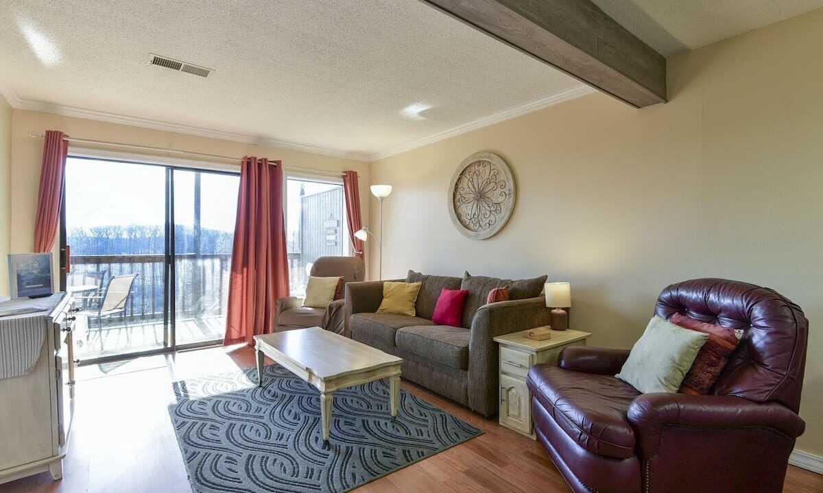 Photo of Livingroom in Notch Estates