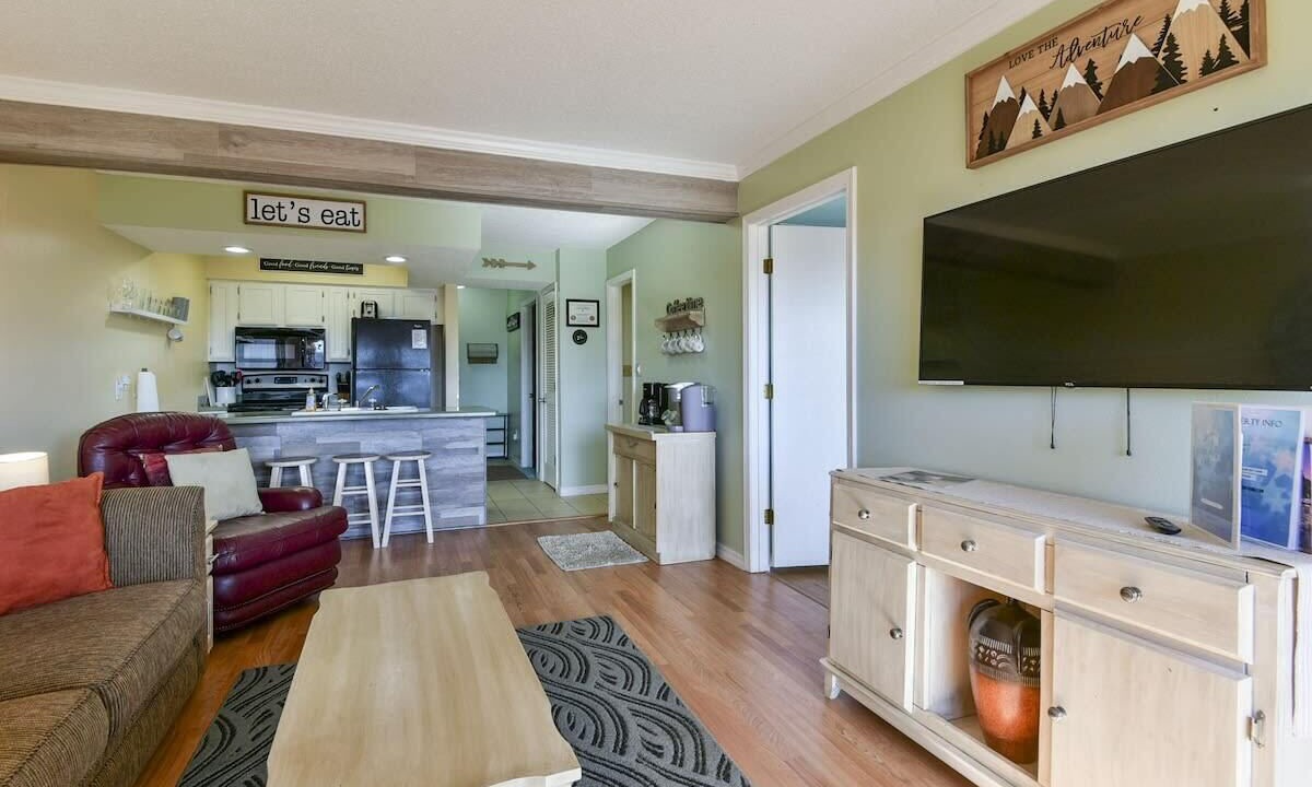 Photo of Others in Notch Estates