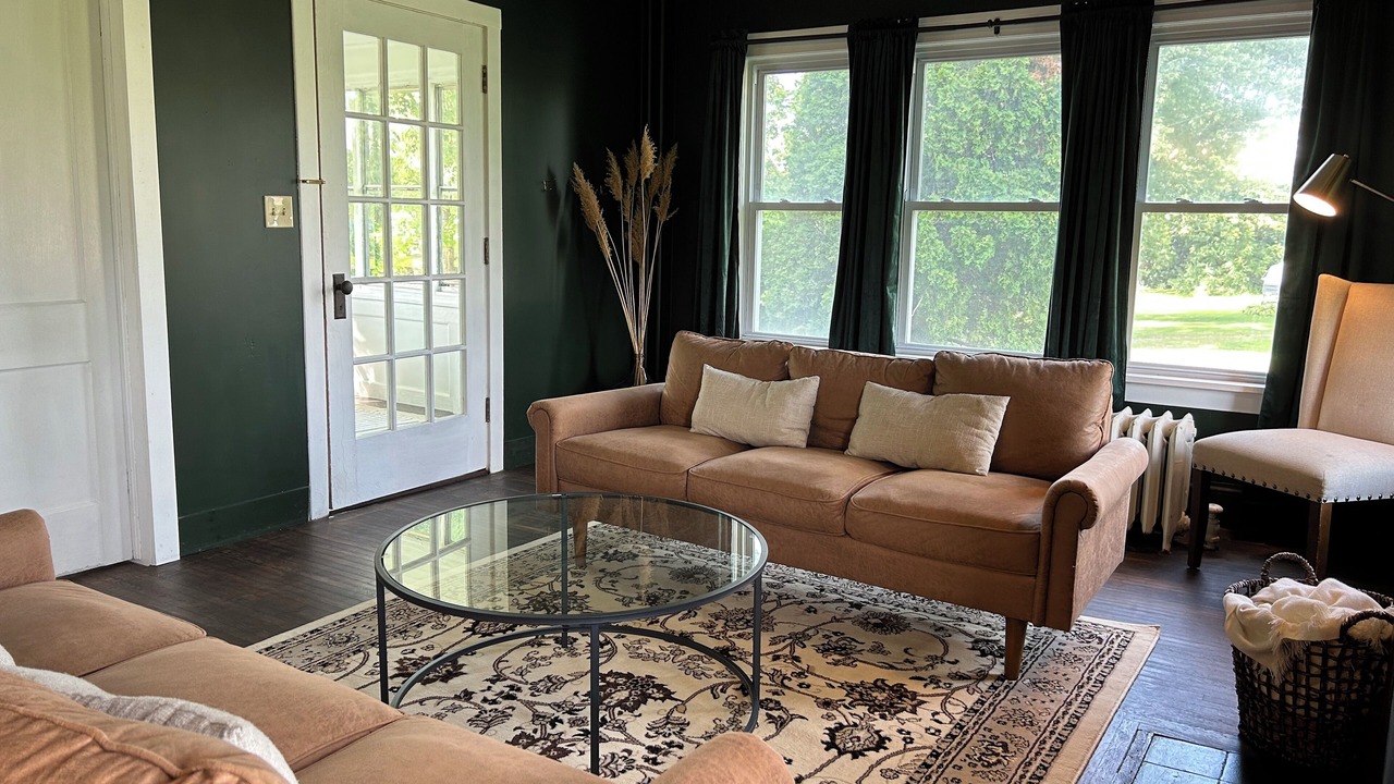 Photo of Livingroom in Town of Varick