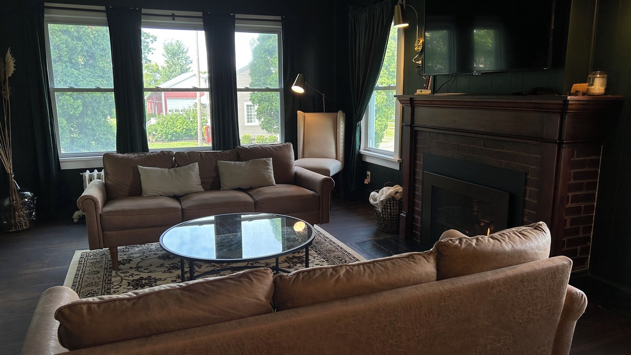 Photo of Livingroom in Town of Varick