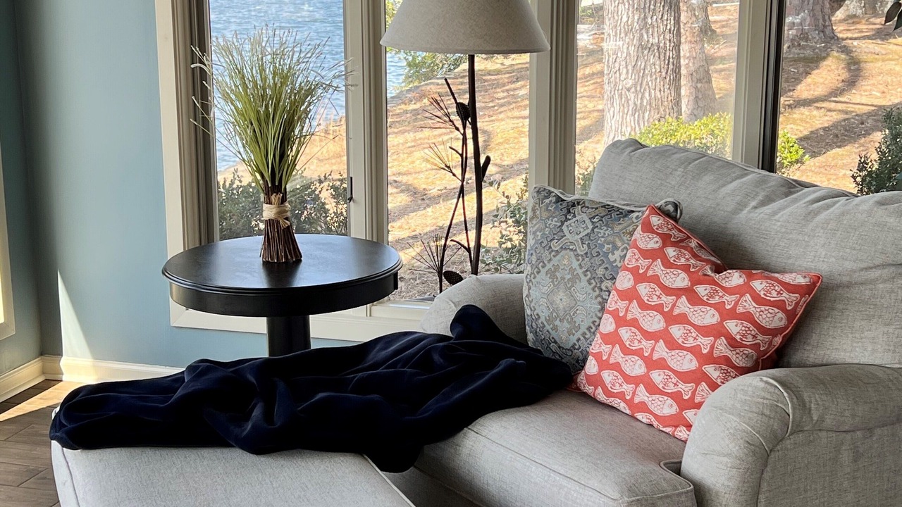 Photo of Livingroom in Mid America