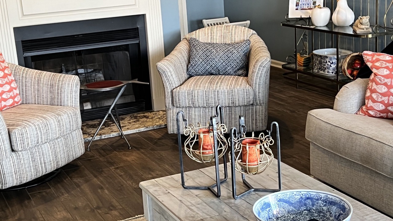 Photo of Livingroom in Mid America