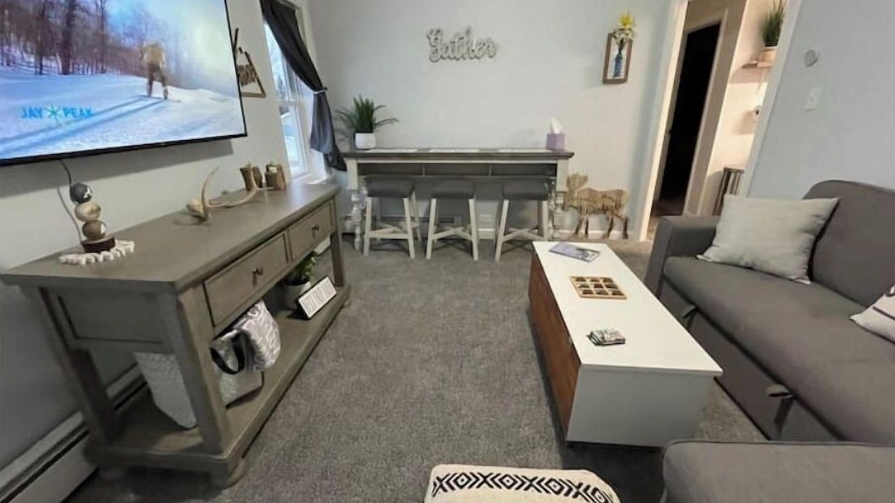 Photo of Livingroom in North Troy