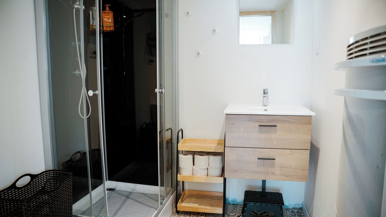 Photo of Bathroom in Reaumur